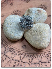 Intricate Floral Motif Gemstone Ring – Silver Tone