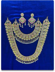 Gold-Toned Necklace Set with Pearl Drops and Stonework