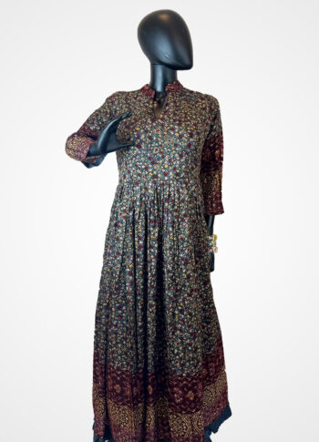 Light Gray Silk Long Gown Set with Trousers & Scarf – Chundri & All-Over Beadwork (Size 40)