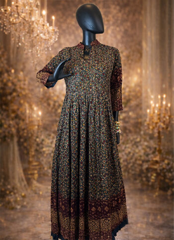 Light-Gray-Silk-Long-Gown-Set-with-Trousers-Scarf-–-Chundri-All-Over-Beadwork-front